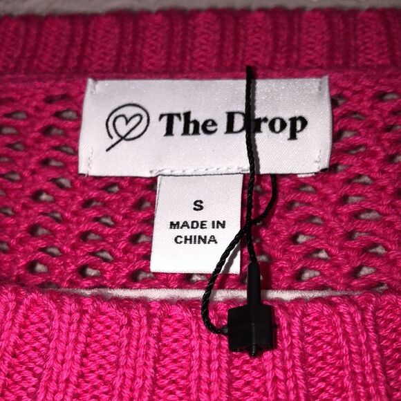 The Drop Size S Women's Asher Long Sleeve Cropped Cotton Crochet Top in Hot Pink - Picture 4 of 5
